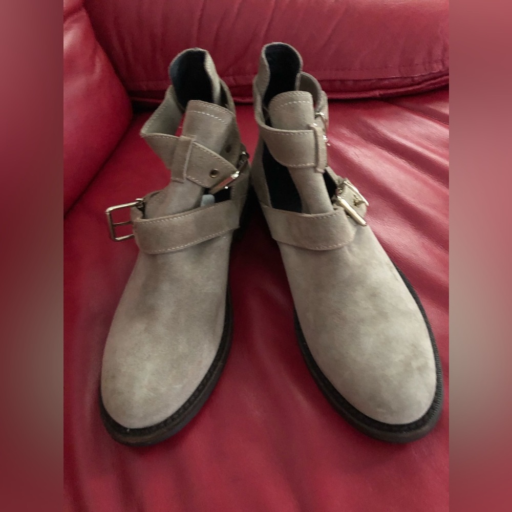 Burberry suede booties. Size 38. Excellent condition.